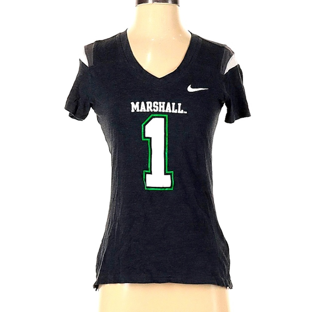 Nike | Women’s size small | active t-shirt.